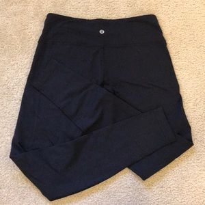 Lululemon black full length legging 8
